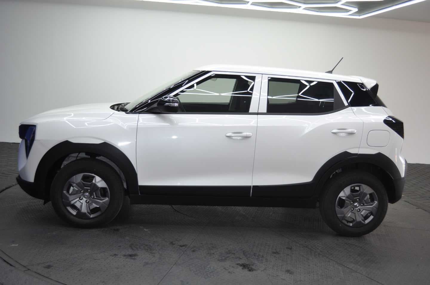 Mahindra XUV3XO XUV3XO 1.2T MX2