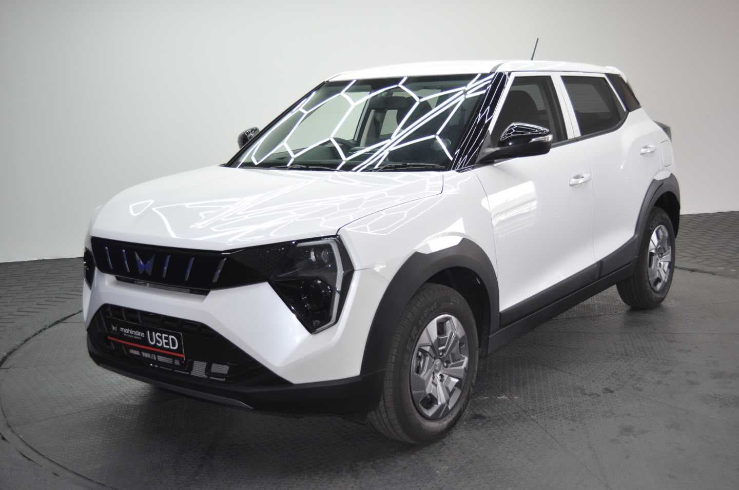 Mahindra XUV3XO XUV3XO 1.2T MX2